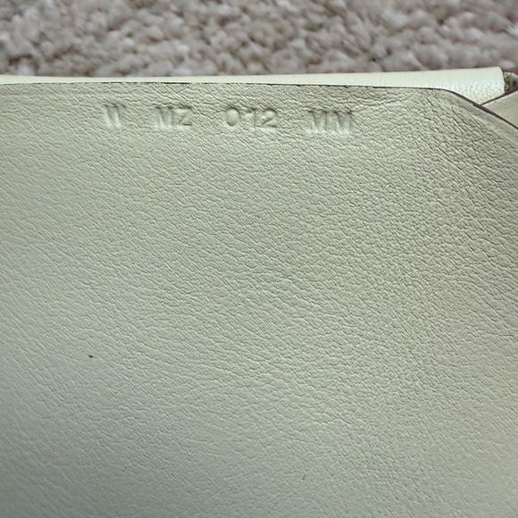 New Limited Edition Hermes 2025 'Spring Panther'  Calvi Duo Card Holder - Picture 10 of 10